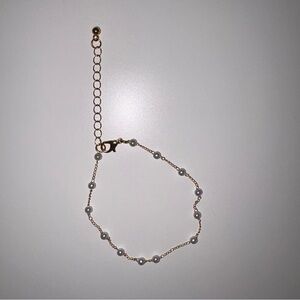 Elegant Gold and White Pearl Anklet
